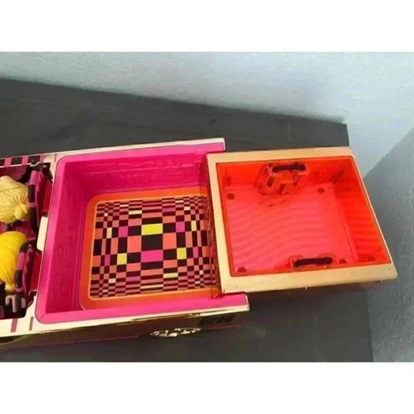 LOL Surprise Car-Pool Coup and exclusive doll - Picture 5 of 7